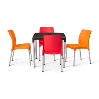 Vibe Table with Vibe chairs